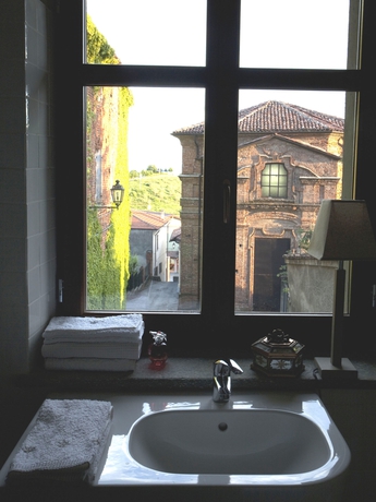 Imagen de la habitación del Hotel Relais Palazzo Paleologi - Secolo Xiv. Foto 5