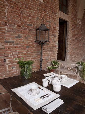 Imagen de los exteriores del Hotel Relais Palazzo Paleologi - Secolo Xiv. Foto 9