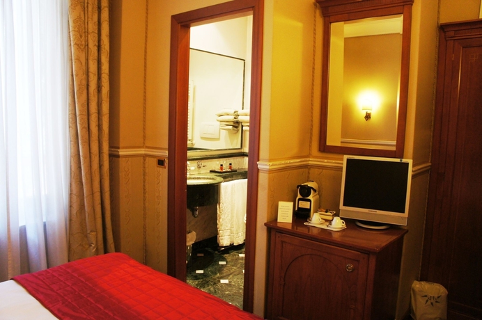 Imagen de la habitación del Hotel Relais Patrizi. Foto 5