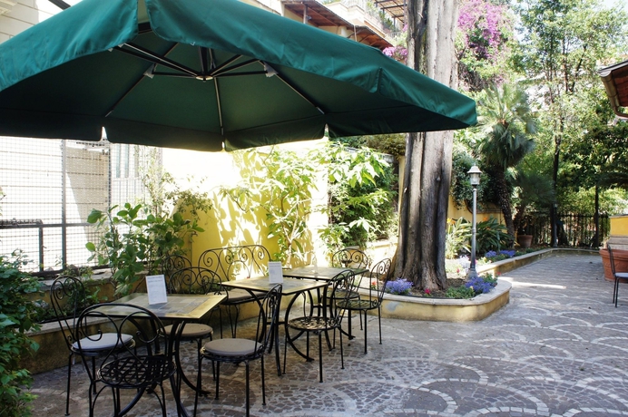 Imagen de los exteriores del Hotel Relais Patrizi. Foto 12