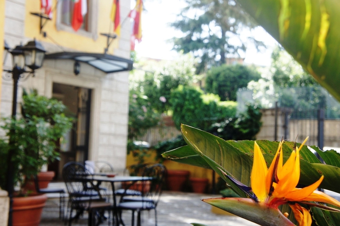 Imagen de los exteriores del Hotel Relais Patrizi. Foto 15