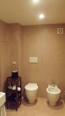 Imagen de la habitación del Hotel Relais Real Collegio. Foto 2