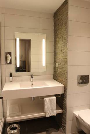 Imagen de la habitación del Hotel Relais Saint Jacques. Foto 3