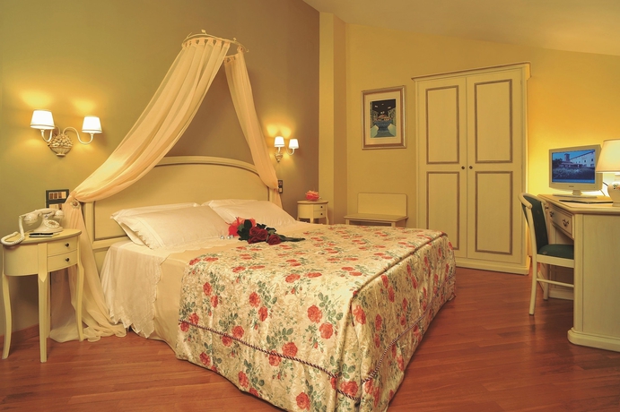 Imagen de la habitación del Hotel Relais San Clemente. Foto 5