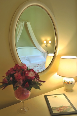 Imagen de la habitación del Hotel Relais San Clemente. Foto 11