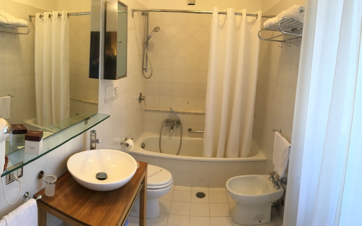 Imagen de la habitación del Hotel Relais San Clemente. Foto 16