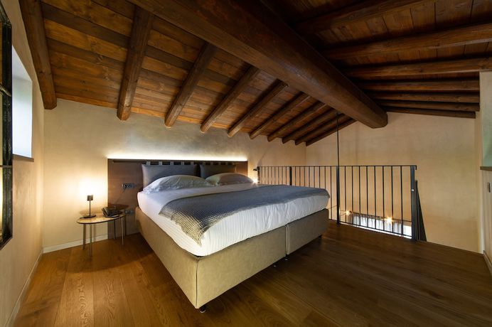 Imagen de la habitación del Hotel Relais San Vigilio al Castello. Foto 11