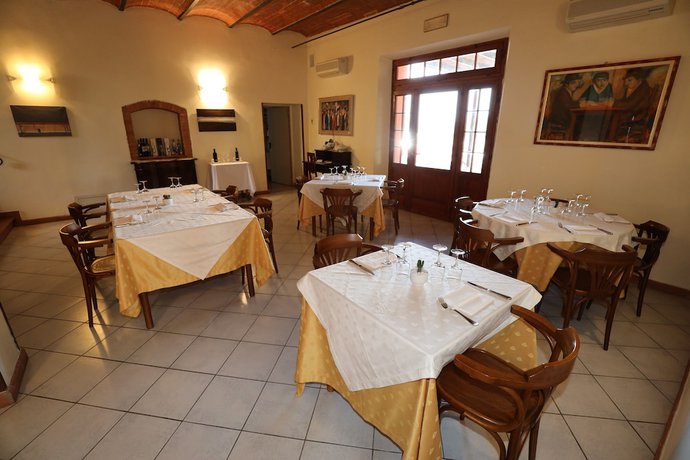 Imagen del bar/restaurante del Hotel Relais Santa Genoveffa. Foto 2