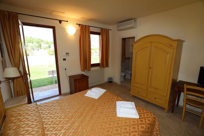 Imagen de la habitación del Hotel Relais Santa Genoveffa. Foto 8