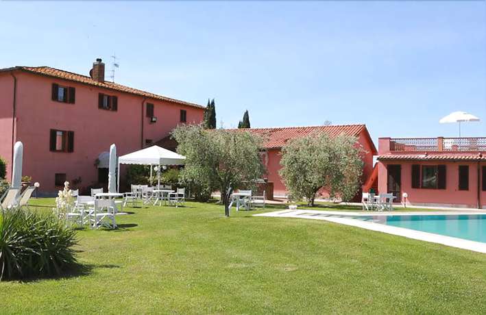 Imagen de los exteriores del Hotel Relais Santa Genoveffa. Foto 12