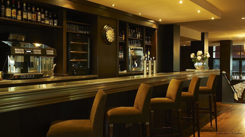 Imagen del bar/restaurante del Hotel Relais Spa Val D'europe. Foto 4