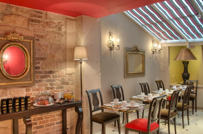 Imagen del bar/restaurante del Hotel Relais St. Jacques. Foto 3