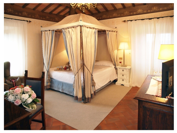 Imagen de la habitación del Hotel Relais Todini. Foto 11