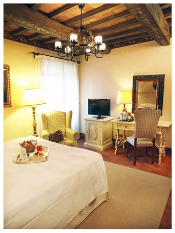 Imagen de la habitación del Hotel Relais Todini. Foto 12