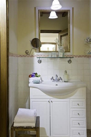 Imagen de la habitación del Hotel Relais Villa Olmo. Foto 7