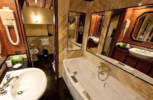 Imagen de la habitación del Hotel Relais Villabella. Foto 5