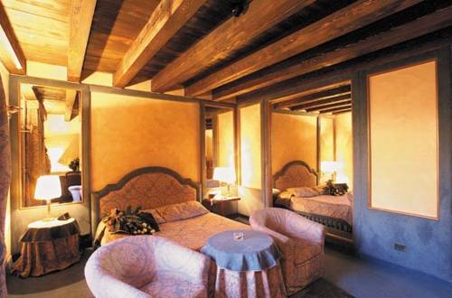 Imagen de la habitación del Hotel Relais Villabella. Foto 6