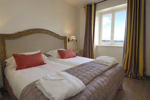 Imagen de la habitación del Hotel Relais & Châteaux Le Brittany & Spa. Foto 14