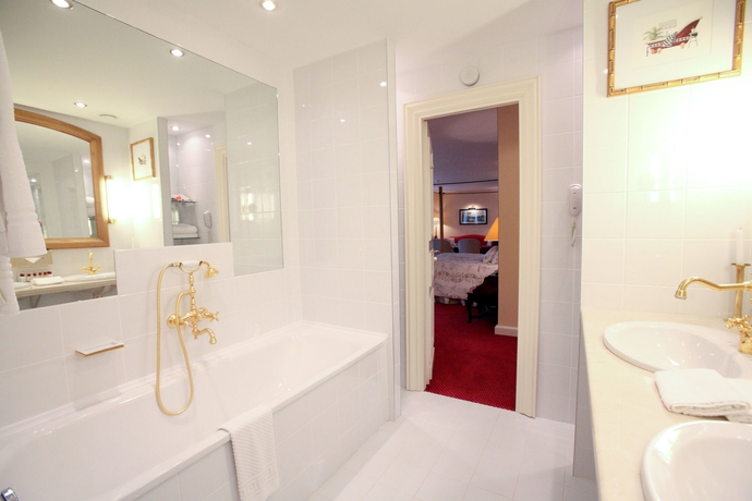 Imagen de la habitación del Hotel Relais & Châteaux Stikliai. Foto 6