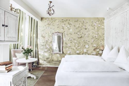 Imagen de la habitación del Hotel Relais & Chateaux Castel Fragsburg. Foto 4