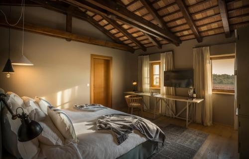 Imagen de la habitación del Hotel Relais & Chateaux Wine And Restaurant Menegh. Foto 6