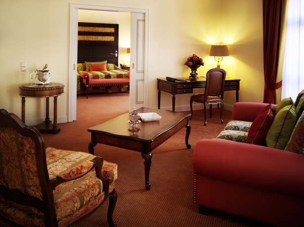 Imagen de los interiores del Hotel Relais and Châteaux Bülow Palais. Foto 12