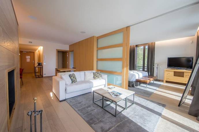 Imagen de la habitación del Hotel Relais and Ch&acirc;teaux Ch&acirc;teau des Avenieres. Foto 16