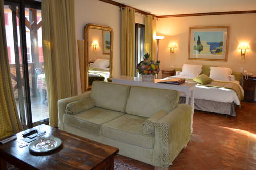 Imagen de la habitación del Hotel Relais and Châteaux Georges Blanc Parc and Spa. Foto 3