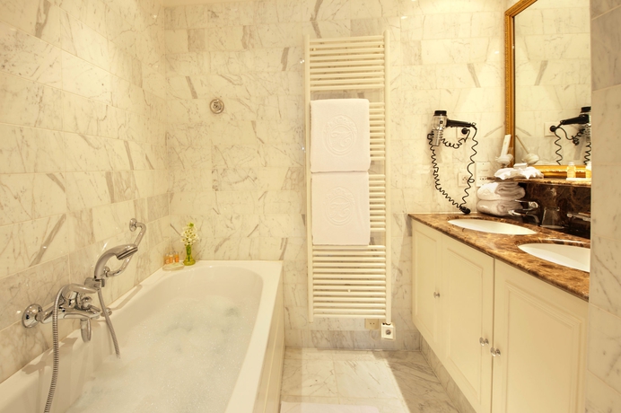 Imagen de la habitación del Hotel Relais and Chateaux Heritage. Foto 8