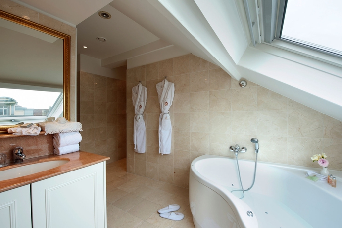 Imagen de la habitación del Hotel Relais and Chateaux Heritage. Foto 12