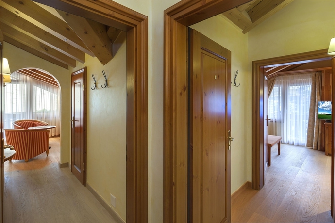 Imagen de la habitación del Hotel Relais and Chateaux Schönegg. Foto 6