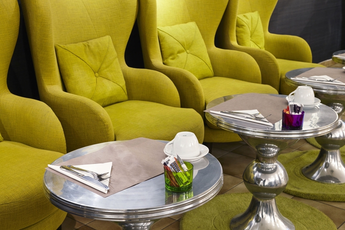 Imagen del bar/restaurante del Hotel Relais de Lyon By Malone. Foto 4