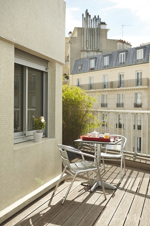 Imagen del bar/restaurante del Hotel Relais de Lyon By Malone. Foto 8
