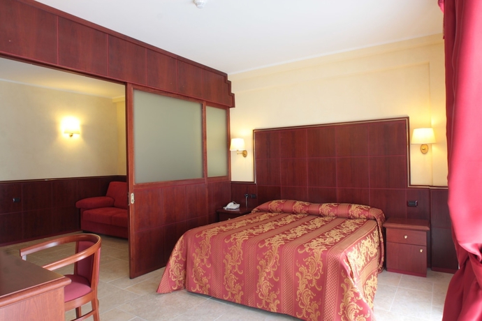 Imagen de la habitación del Hotel Relais dei Normanni. Foto 2