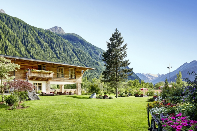 Imagen de los exteriores del Hotel Relais&Châteaux Spa-Hotel Jagdhof. Foto 5