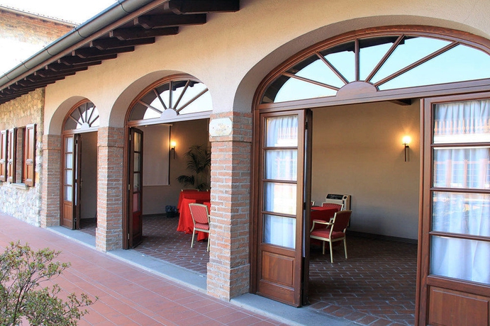 Imagen de los exteriores del Hotel Relaisfranciacorta. Foto 4