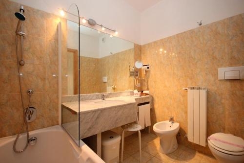 Imagen de la habitación del Hotel Relax Aquaviva. Foto 7