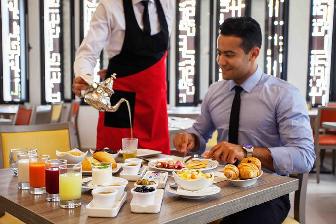 Imagen del bar/restaurante del Hotel Relax Casa Voyageurs. Foto 11