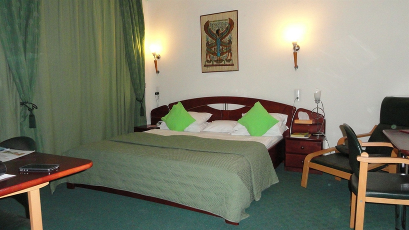 Imagen de la habitación del Hotel Relax Comfort Suites. Foto 8