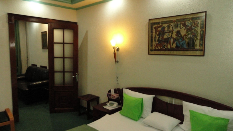 Imagen de la habitación del Hotel Relax Comfort Suites. Foto 9