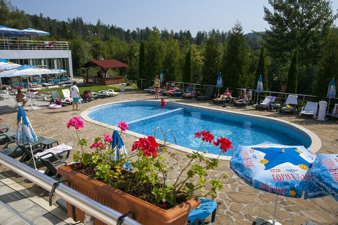 Imagen de la piscina del Hotel Relax Coop, Voneshta Voda. Foto 23