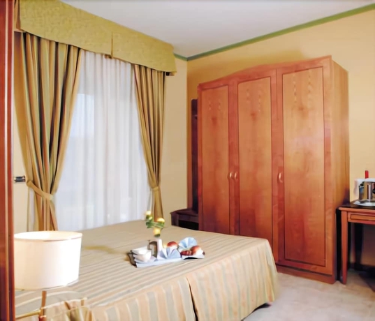 Imagen de la habitación del Hotel Relax. Foto 6