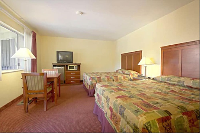 Imagen de la habitación del Hotel Relax Inn And Suites, El Cajon. Foto 4