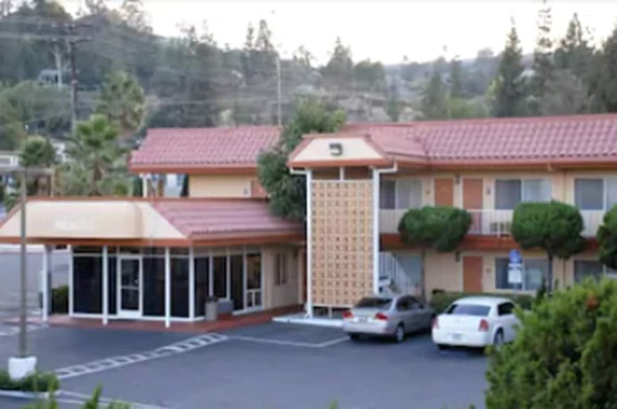 Imagen de los interiores del Hotel Relax Inn And Suites, El Cajon. Foto 16