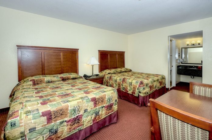 Imagen de la habitación del Hotel Relax Inn And Suites, El Cajon. Foto 12