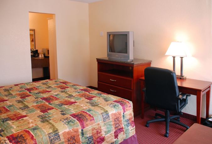 Imagen de la habitación del Hotel Relax Inn And Suites, El Cajon. Foto 13
