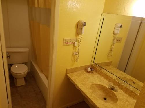 Imagen de la habitación del Hotel Relax Inn Copperas Cove. Foto 4