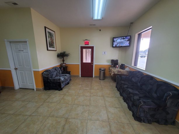 Imagen de los interiores del Hotel Relax Inn, Emporia. Foto 13