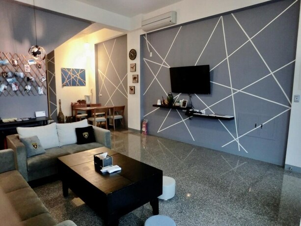 Imagen de los interiores del Hotel Relax Inn, Hengchun. Foto 35