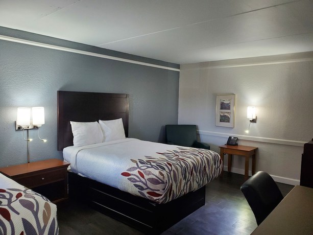 Imagen de la habitación del Hotel Relax Inn, Mesa View. Foto 11